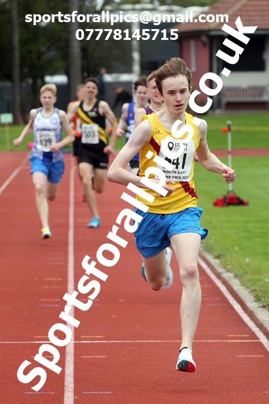 800 metres, NECAA Open Meeting, Morpeth, Sunday, September 27th. David T. Hewitson/Sports for All Pics